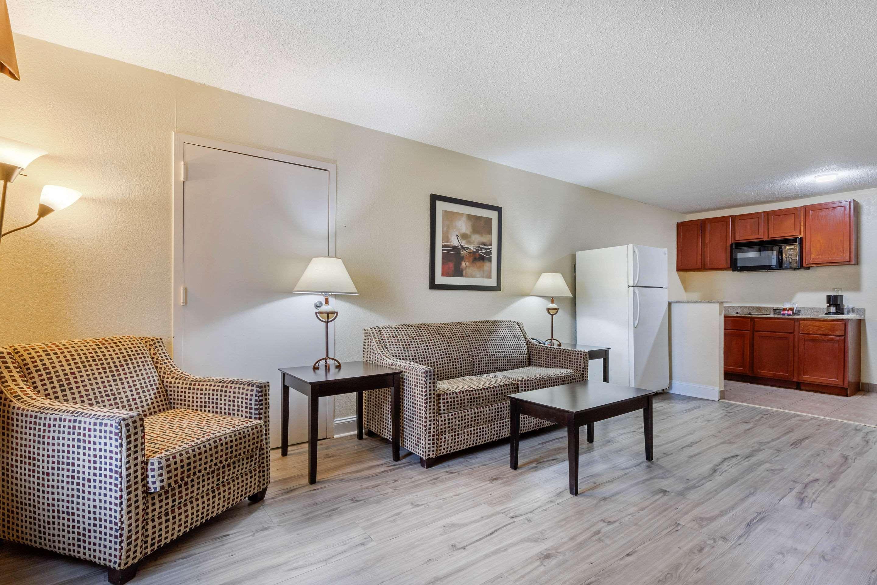 Quality Inn & Suites Λέξινγκτον Εξωτερικό φωτογραφία